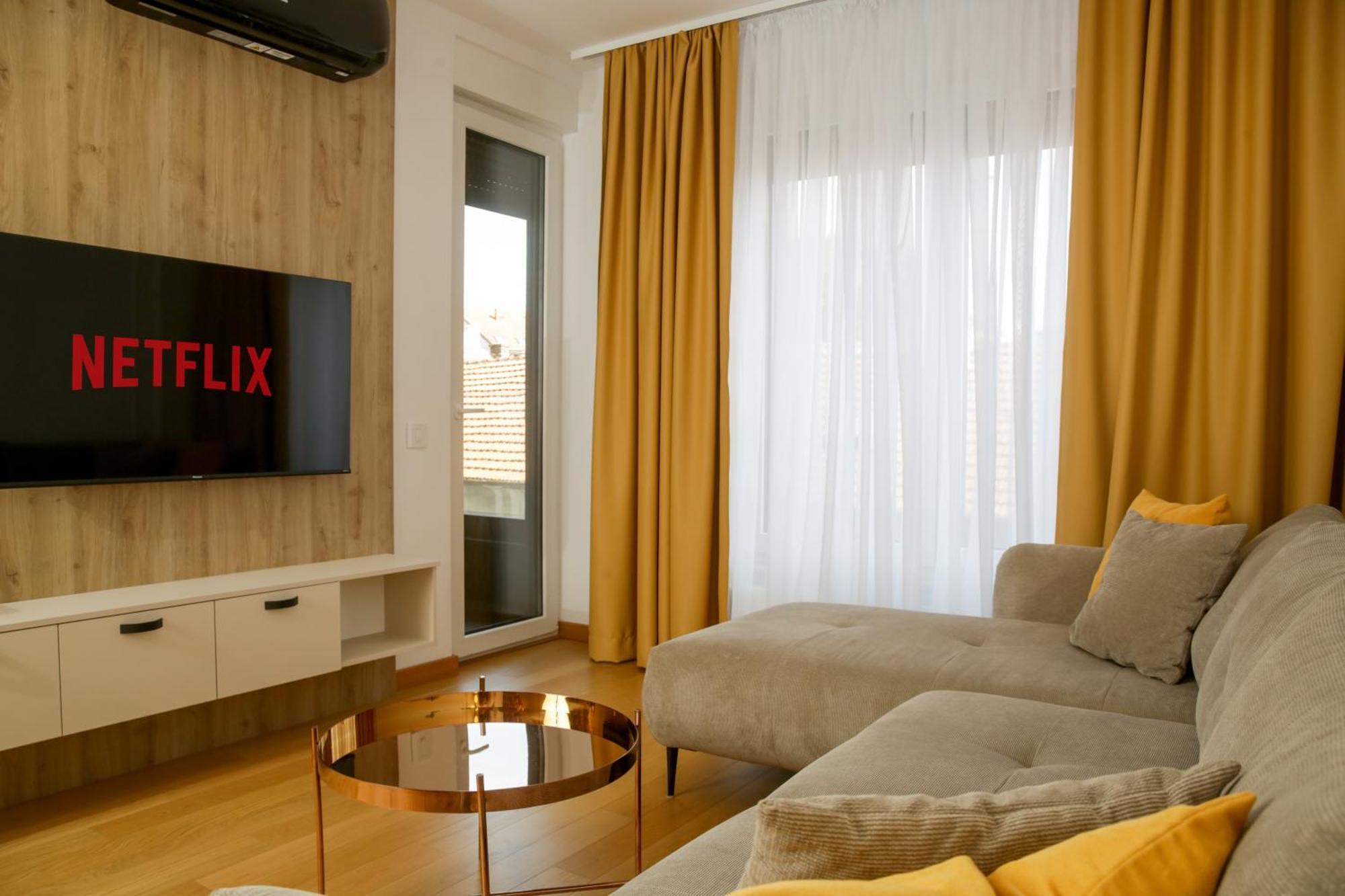 Supernova Royal Residence Novi Sad Luaran gambar