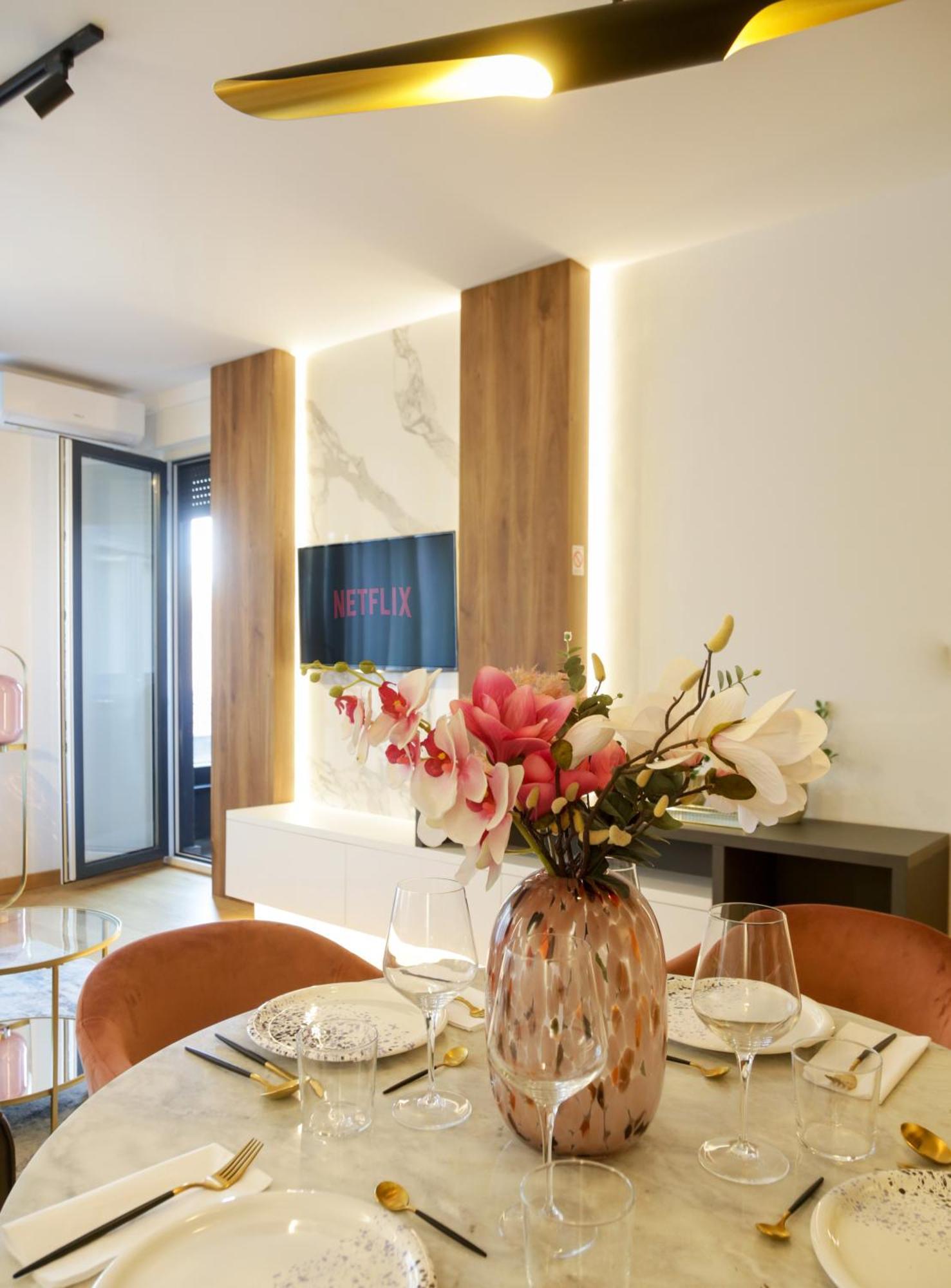 Supernova Royal Residence Novi Sad Luaran gambar